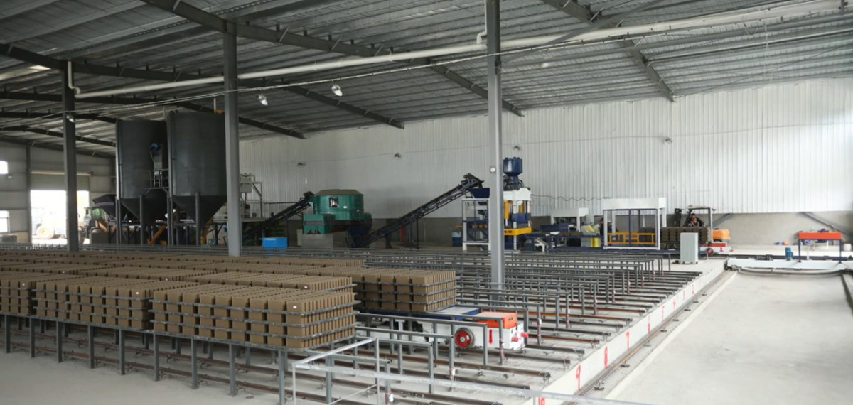 Ligne de production de blocs de déchets de construction